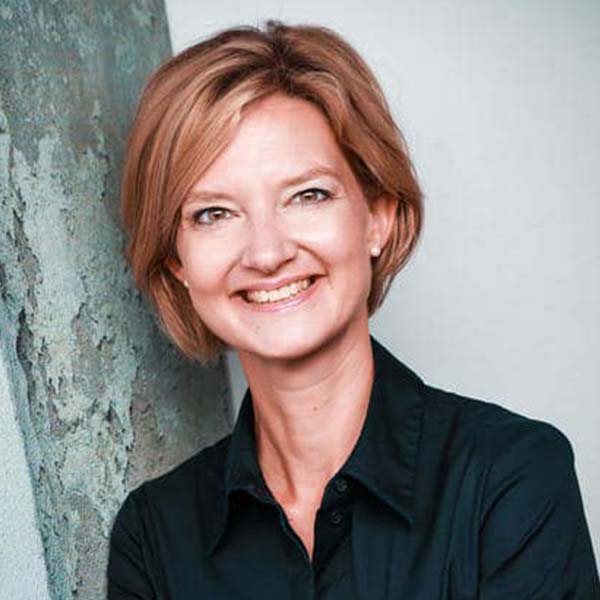 Dr. Franziska Peters - Bielefelder Fachlehrgänge